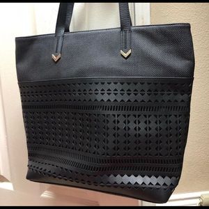 Stella & Dot Hudson Tote Retired